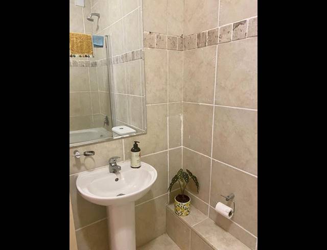 2 BEDROOM APARTMENT FOR SALE IN UMHLANGA RIDGE